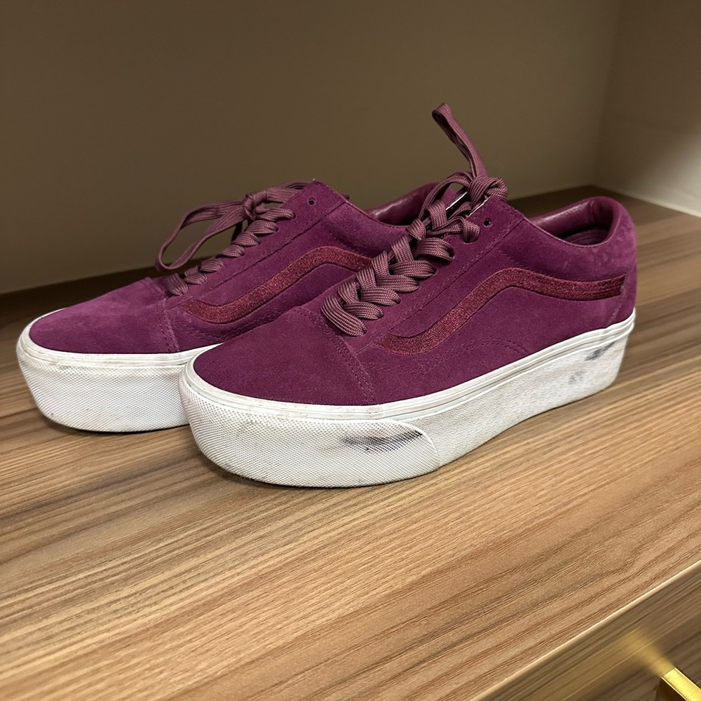 Vans Women’s Low-Top Suede Platform Sneaker - Plum